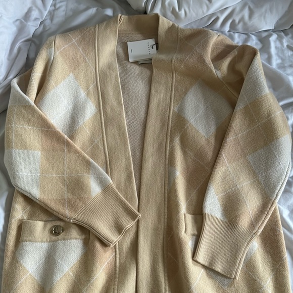 New Sandro Glenda Plaid Wool Cashmere
Cardigan Ecru Diamond Argyle Knit - Picture 12 of 16